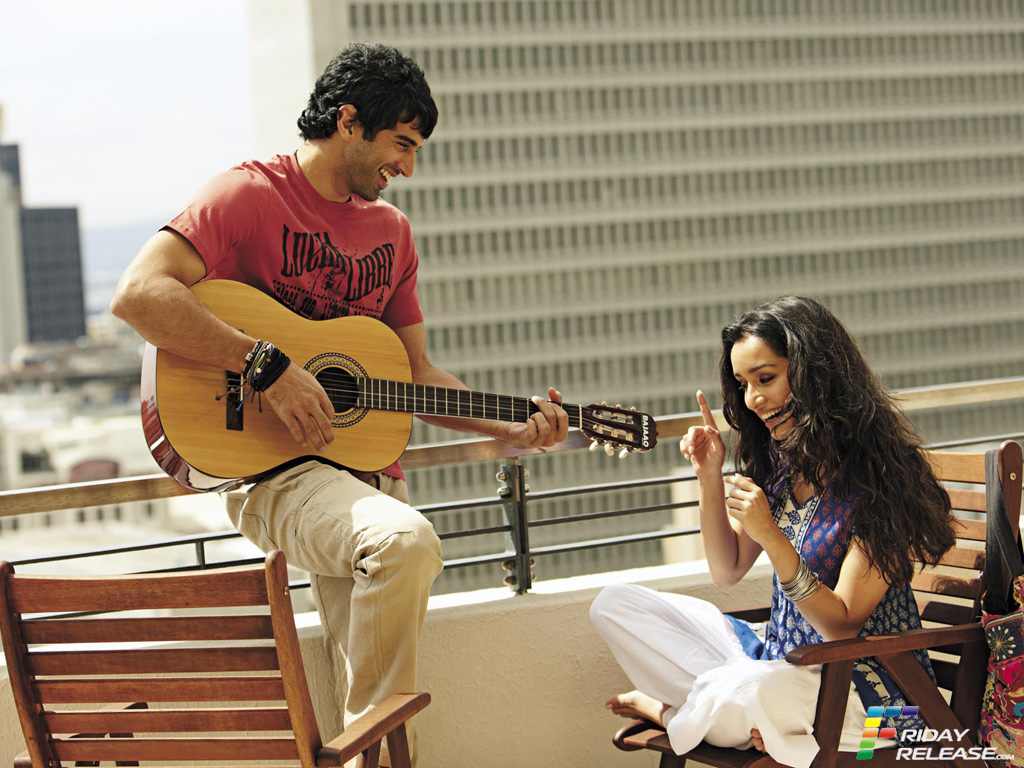 aashiqui2wallpaper1.jpg