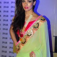Sara Loren Image