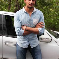 Siddharth Malhotra Image