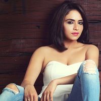 Amruta Khanvilkar Image
