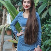 Sara Khan Image