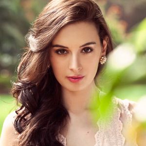 Evelyn Sharma