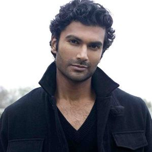 Sendhil Ramamurthy