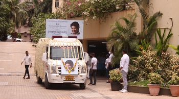 Singer KK's funeral held in Mumbai