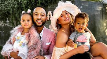 John Legend & Chrissy Teigen have WELCOMED their BABY no 3 into this world; the singer makes an announcement during the concert