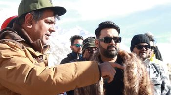 Kapil Sharma's music single ALONE, helmed by Director Gifty, shares his hilarious working experience with him!