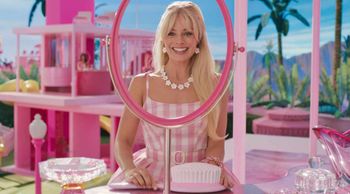 Margot Robbie PERFECTED Barbie’s Arched FEET In Eight Takes