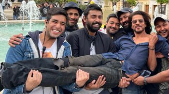 Shah Rukh Khan's unseen photo captivated the eyes of fans from the set of the film PATHAAN; Read More!