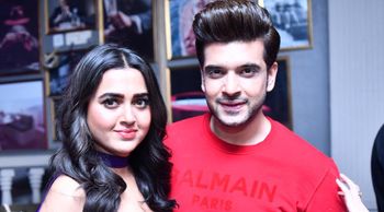#TejRan: Tejasswi Prakash Clarifies Break-Up Rumours With Boyfriend Karan Kundrra; Confirms, 'We Are Going Strong' (WATCH VIDEO)