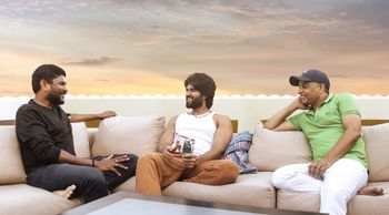 Vijay Deverakonda ANNOUNCES his second collaboration with Geetha Govindam director Parasuram; More details inside!