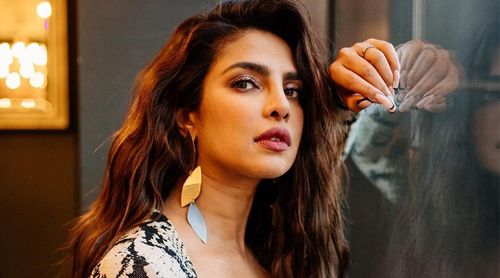 Priyanka Chopra Celebrates The Legend Kobe Bryant's birth anniversary- Shares a Throwback Video