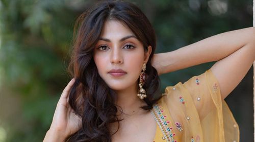 Rhea Chakraborty pours her feelings into a beautiful poem