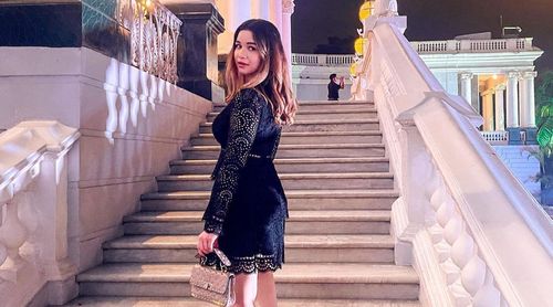 Sara Tendulkar sends the internet into meltdown yet again with her latest photo