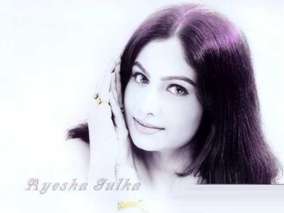 Ayesha Jhulka Photo