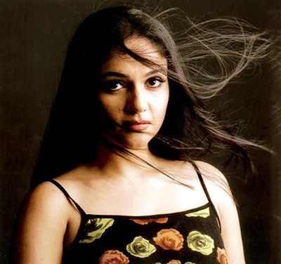 Gracy Singh Photo
