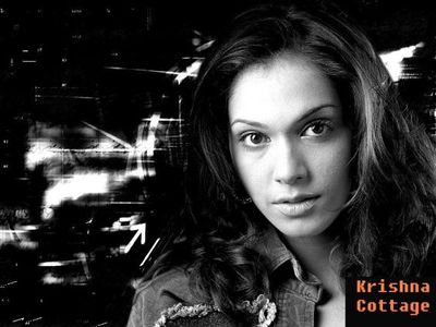 Isha Koppikar Photo