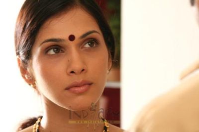 Isha Koppikar Photo