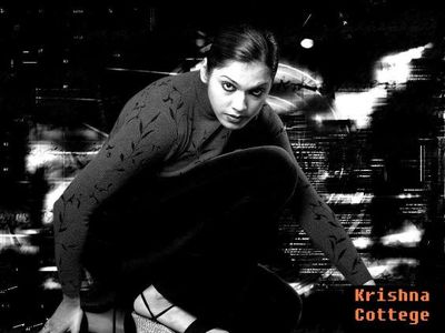 Isha Koppikar Photo