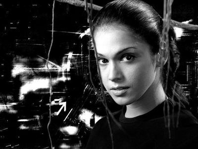 Isha Koppikar Photo