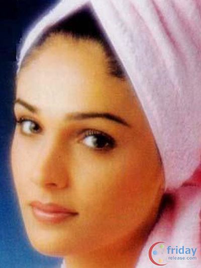Sandali Sinha Photo
