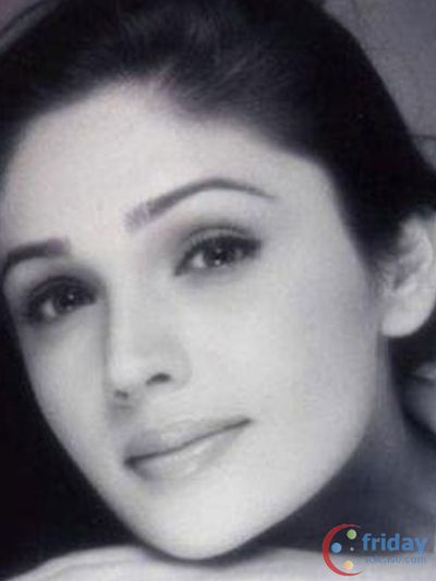 Sandali Sinha Photo