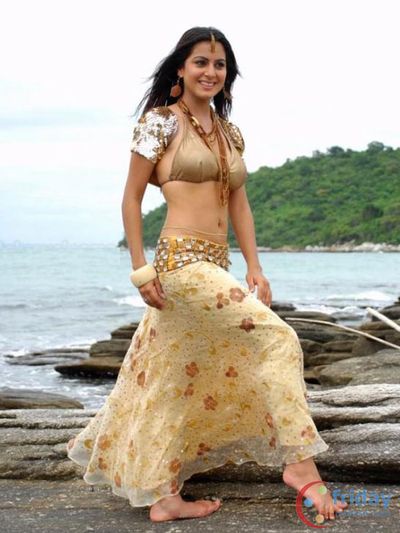 Shraddha Arya Photo
