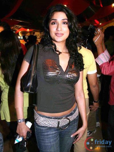Anjala Zaveri Photo