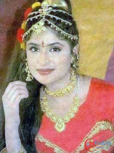 Anjala Zaveri Photo