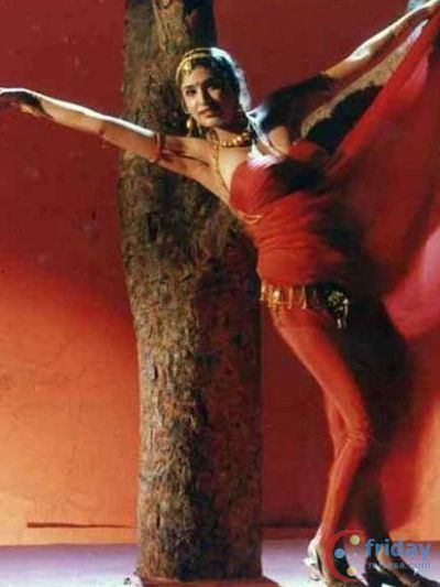 Anjala Zaveri Photo