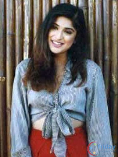 Anjala Zaveri Photo