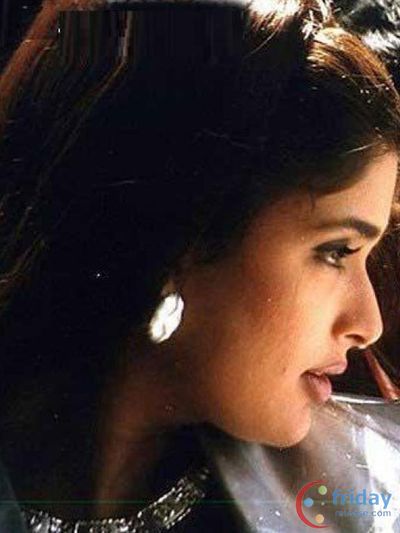 Anjala Zaveri Photo