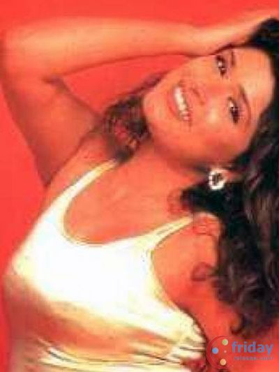 Anjala Zaveri Photo