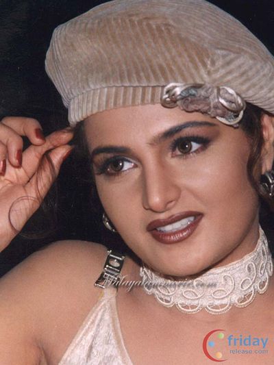 Monica Bedi Photo