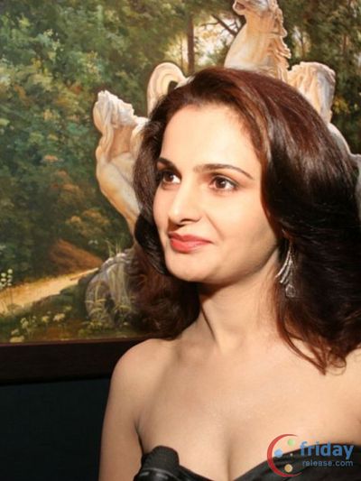 Monica Bedi Photo