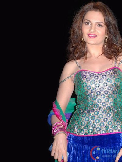 Monica Bedi Photo