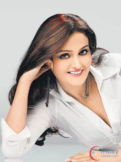 Monica Bedi Photo