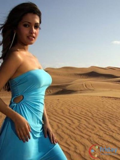 Riya Sen Photo