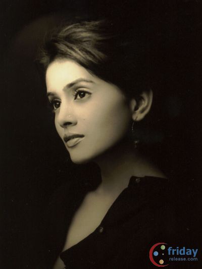 Sonali Kulkarni Photo