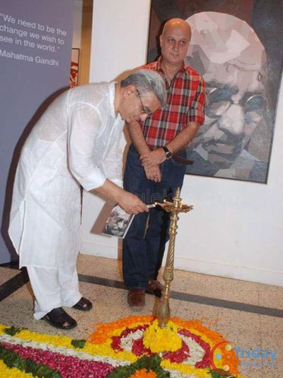 Anupam Kher Photo