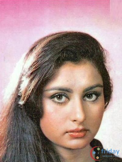 Poonam Dhillon Photo