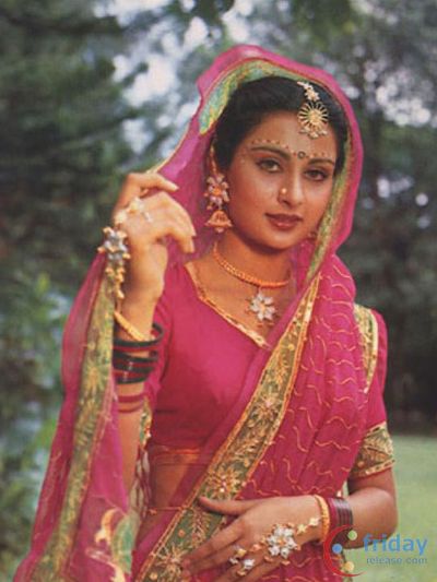 Poonam Dhillon Photo