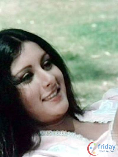 Poonam Dhillon Photo