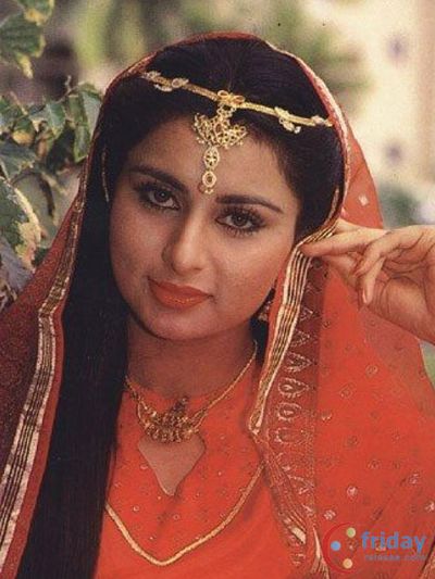 Poonam Dhillon Photo