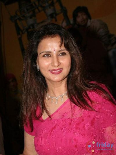 Poonam Dhillon Photo