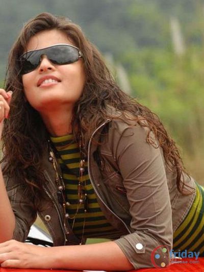 Sneha Ullal Photo