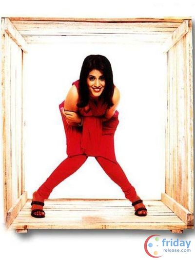 Sonali Kulkarni Photo