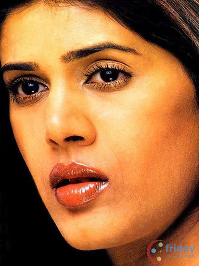Sonali Kulkarni Photo