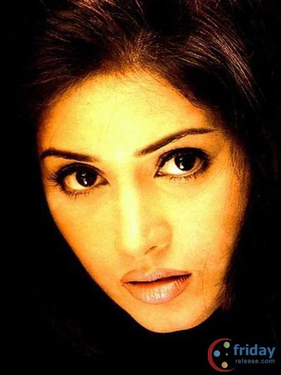 Sonali Kulkarni Photo