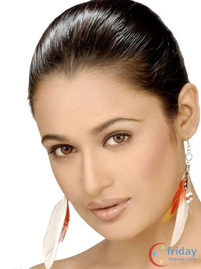 Yuvika Chaudary Photo