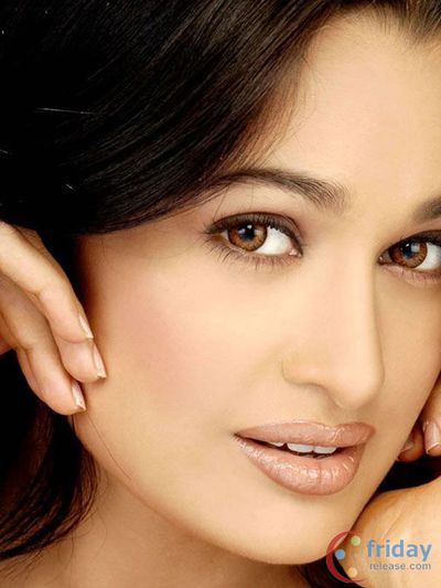 Yuvika Chaudary Photo